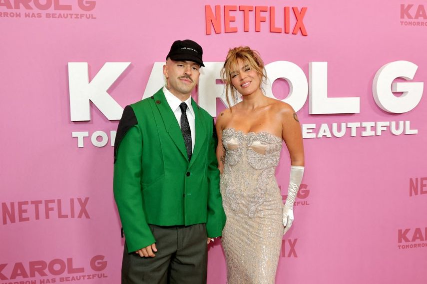 Feid y Karol G asisten a la proyección en Nueva York de Karol G: Tomorrow Was Beautiful de Netflix en el Hotel Whitby el 6 de mayo de 2025 en la ciudad de Nueva York.&nbsp;