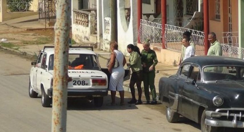 Otras 11 mujeres fueron detenidas en Palma Soriano, dos en Santa Clara y una en Guantánamo.