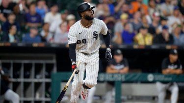 El cubano Luis Robert Jr., en ese momento de los Medias Blancas de Chicago, durante un compromiso ante los Tigres de Detroit, el 12 de agosto de 2025.