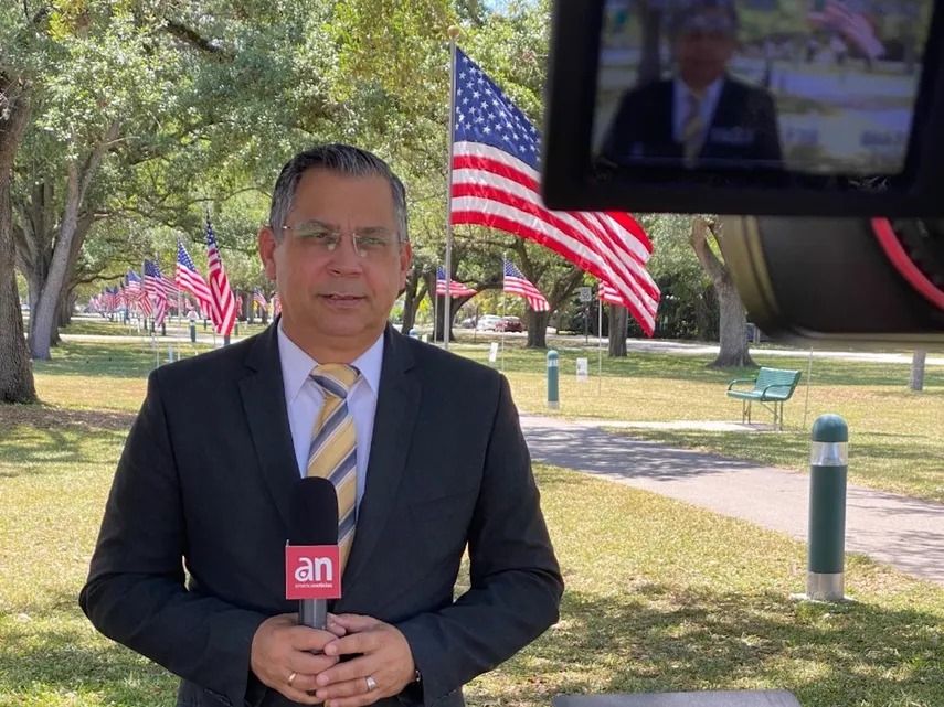 Rolando Nápoles, periodista. Rolando Nápoles, periodista.