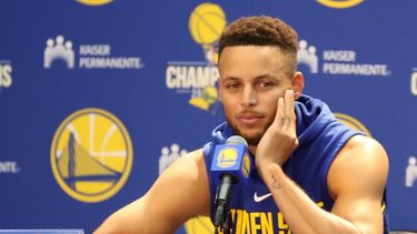 Stephen Curry, la estrella de la liga de baloncesto NBA que juega en los Golden State Warriors.