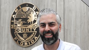 Anthony Rodríguez presidente de la Comisión de Miami-Dade.