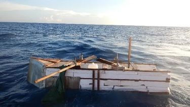 Rescatan a 41 balseros cubanos en las costas de México