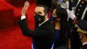 El presidente Nayib Bukele saluda en el Congreso el jueves 1 de junio de 2021 durante su informe anual a la nación, en San Salvador, El Salvador. El presidente Nayib Bukele saluda en el Congreso el jueves 1 de junio de 2021 durante su informe anual a la nación, en San Salvador, El Salvador.