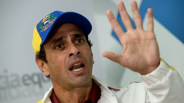 Fuimos multados, nos declararon responsabilidad administrativa y ahora lo que viene, el siguiente paso, es un recurso de reconsideración, informó Capriles.