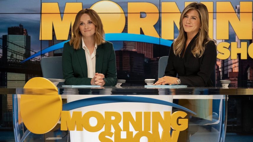 Jennifer Aniston y Reese Witherspoon en la serie The Morning Show, de Apple TV.&nbsp;