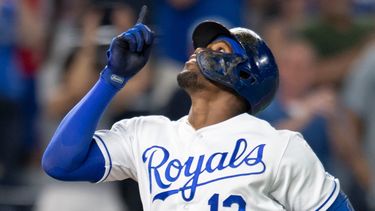 Asimismo, el bambinazo permitió que Soler llegara a 100 producidas en la campaña. Es el primer pelotero de los Reales que rebasa la centena desde Eric Hosmer en 2016.