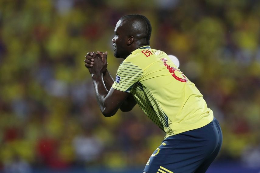 El colombiano Andrés Balanta se lamenta tras errar una oportunidad en un partido contra Brasil duranta la eliminatoria olímpica sudamericana, el 3 de febrero de 2020&nbsp;