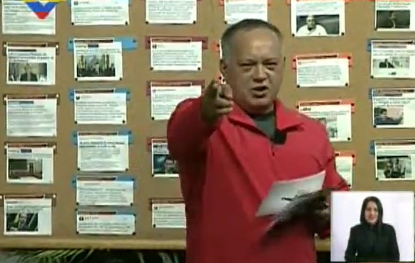 En un video difundido en YouTube, Diosdado Cabello cuestiona titulares de prensa contrarios al régimen de Maduro, entre ellos, dos informaciones de Diario Las Américas.