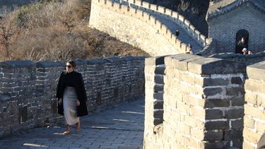 La primera dama de EEUU,&nbsp;Melania&nbsp;Trump, visita la Gran Muralla en Pekín (China) , en el ámbito de la visita del mandatario estadounidense y su esposa al país.&nbsp; 