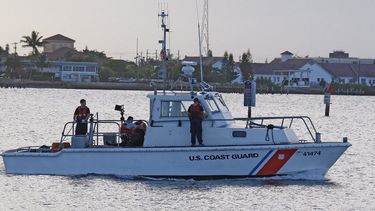 Las personas fueron rescatados a 10 millas de Key West.