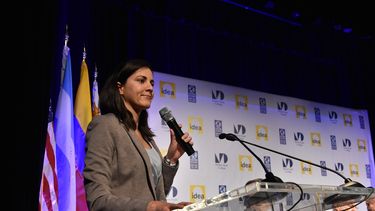 La opositora cubana Rosa María Payá, durante el foro de expresidentes latinoamericanos donde convocó a los expresidentes y políticos presentes a apoyar al pueblo cubano en la solicitud de un plebiscito en la Cuba.