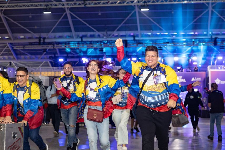 Un grupo de&nbsp; 6 jóvenes venezolanos oriundos del Zulia, ganaron la medalla de oro Albert Einstein Award del First Global Internacional Excellence 2023.
