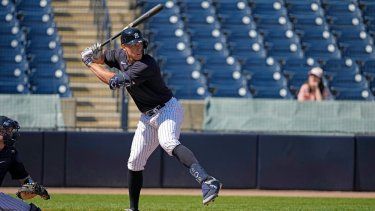 Aaron Judge de los Yanquis de Nueva York en su turno al bate durante los entrenamientos de primavera el lunes 20 de febrero del 2023.&nbsp;