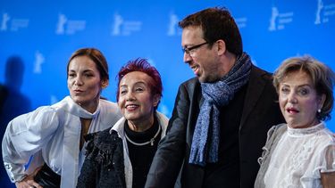 La película, que aborda el amor entre mujeres en la tercera edad también ganó el Kikito a mejor actriz que fue otorgado a las tres protagonistas del filme: Ana Brum, Margarita Irún y Ana Ivanova.&nbsp;