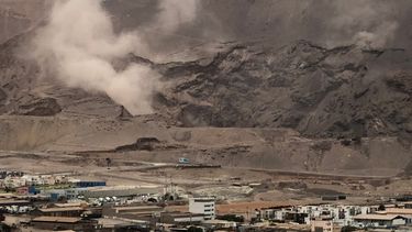 El sismo registrado este jueves en Chile generó desprendimientos de tierra en algunas zonas.