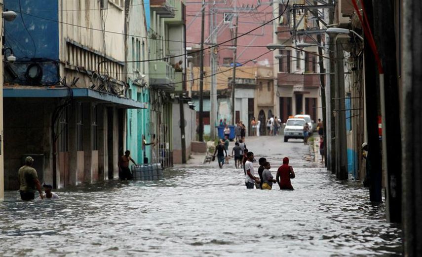 El Instituto de Meteorología reafirmó que en las próximas horas persistirán las inundaciones costeras en las regiones occidental y central, incluida La Habana.