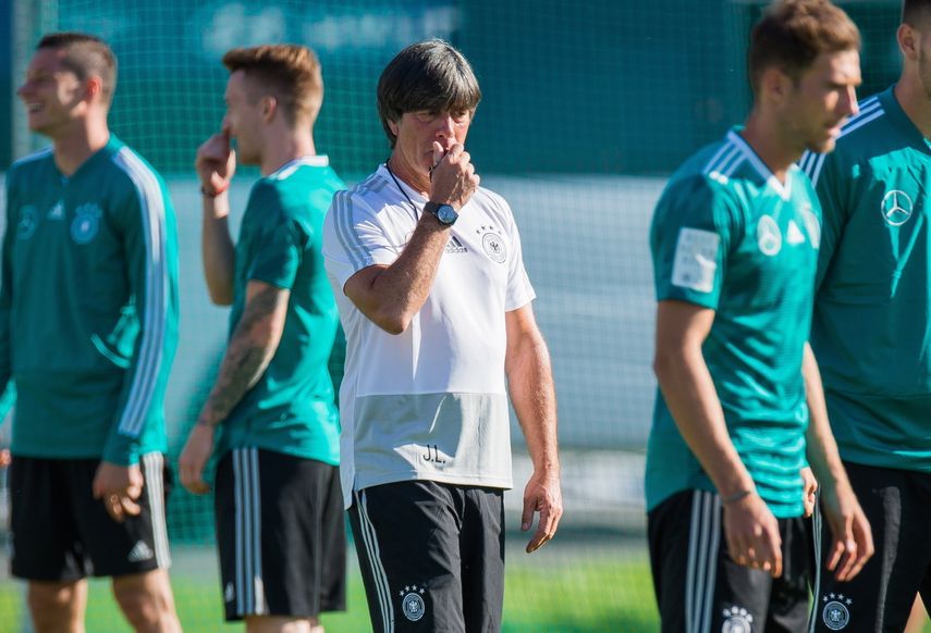 Los alemanes iniciarán mañana su periplo para tratar de retener la copa del mundo.