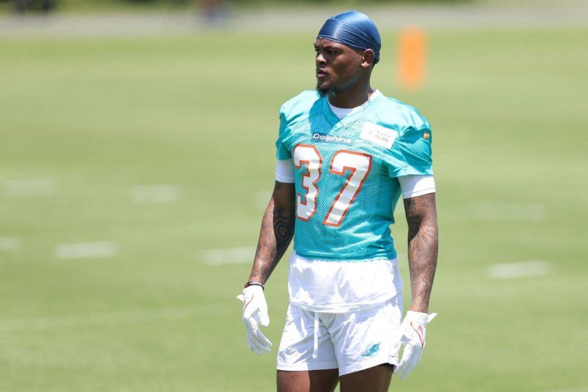 El cornerback Isaiah Johnson, de los Dolphins de Miami, durante un mini-campamento del equipo, el 10 de mayo de 2024.