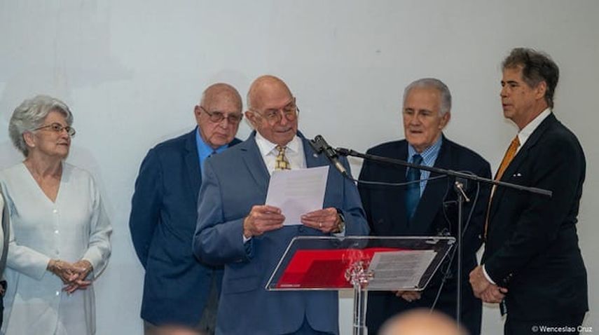 De izquierda a derecha: Maggie Bustamante, Alberto Bustamante, Eloy Cepero, Julio Lago y Ariel Remos; fundadores, miembros y directivos de Herencia Cultural Cubana.