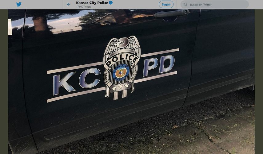 Logotipo de la Policía de Kansas City visto en una imagen publicada en su cuenta oficial de Twitter.