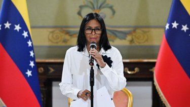La gobernante encargada de Venezuela, Delcy Rodríguez, en conferencia de prensa, en el Palacio de Miraflores, en Caracas.