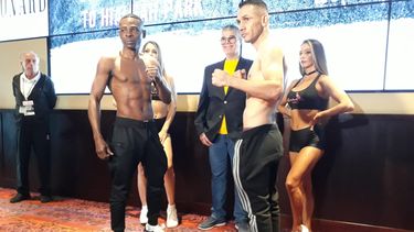 Rigondeaux ( izq) y Jesús Martínez en la pesada en el el Hialeah Park Racing & Casino.&nbsp;