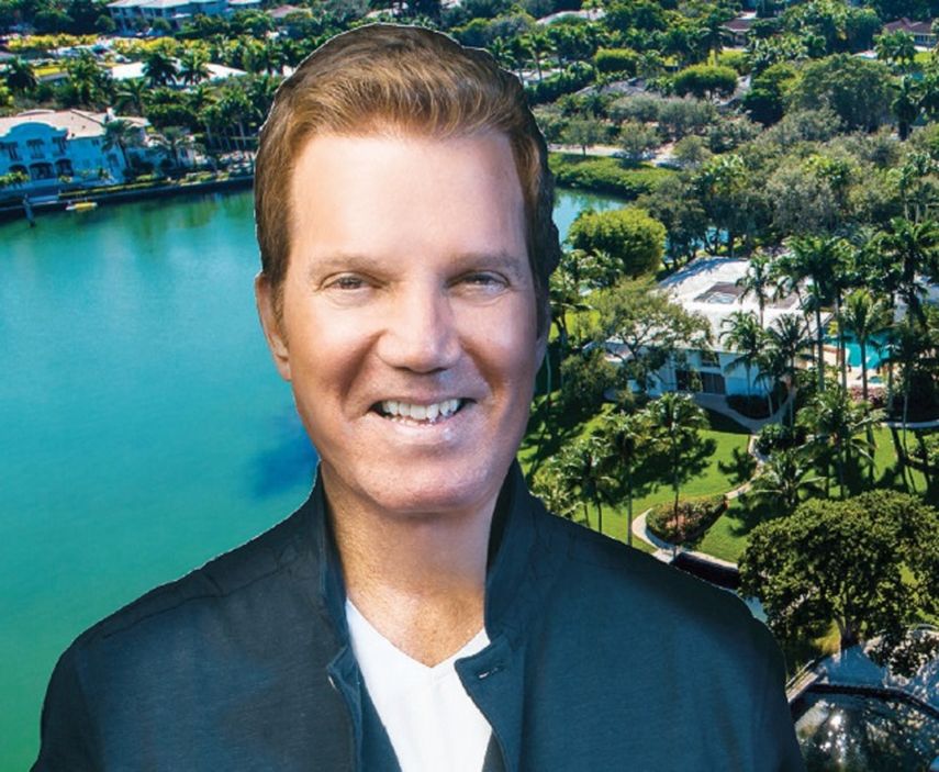 El cantante cubano Willy Chirino, que cuenta con una fructífera trayectoria en la palestra musical, no solo posee habilidades como artista, sino también como empresario (MONTAJE)