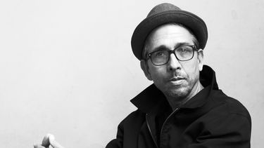 El artista cubano Gustavo Pérez presenta en Miami su libro Cobre y el documental&nbsp;Ave María.