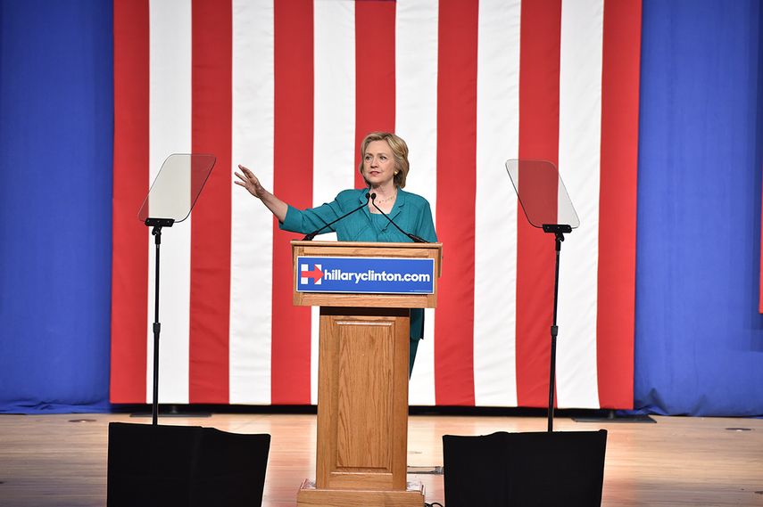 Después de que la hija del matrimonio Clinton, Chelsea, anunciara esta semana su segundo embarazo, su campaña publicó dicha lista en un esfuerzo para atraer a los votantes hispanos más jóvenes tratando de compararla con sus abuelas: Se preocupa por to