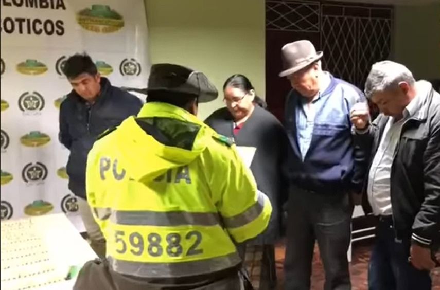 Los cuatro integrantes de una familia colombiana que transportaba heroína en un supuesto viajde turismo a Ecuador.