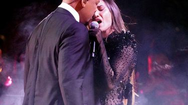 Will Smith e India Martínez se presentan en el escenario durante la 37.ª edición de Premio Lo Nuestro de Univision en el Kaseya Center el 20 de febrero de 2025 en Miami, Florida.&nbsp;