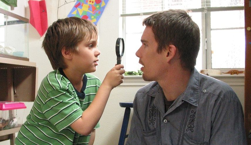 La película estrella de la gran gala en Londres relata el paso del tiempo, las relaciones familiares y el paso de la niñez a la madurez. (IFC FILMS)