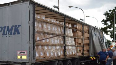 El conductor explicó que el&nbsp;inmigrante&nbsp;pudo subir al vehículo durante una parada que hizo tras pasar el puerto de Bari (sur), donde se efectúan exhaustivos controles.&nbsp;