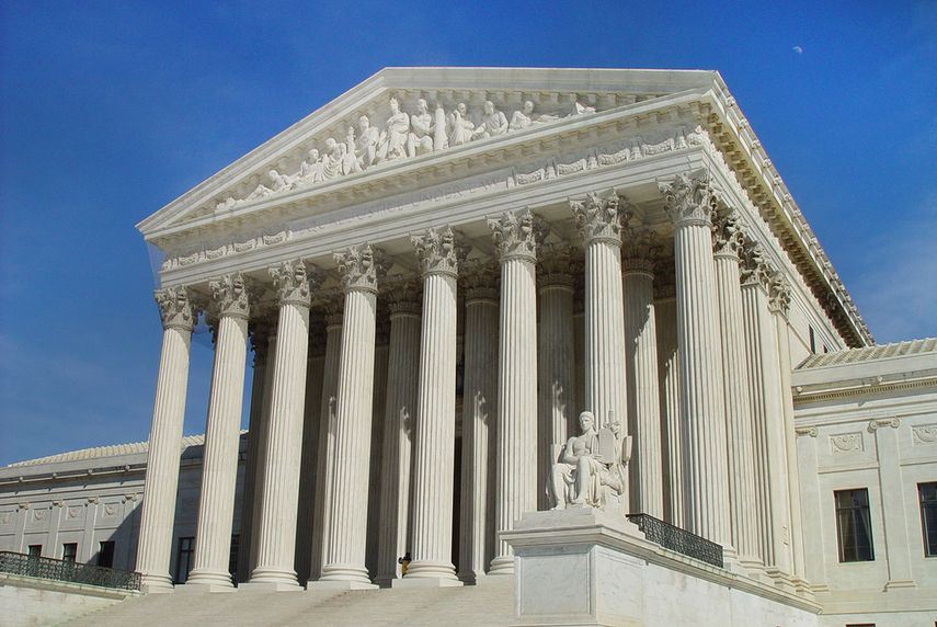 Vista frontal de la Corte Suprema de la nación.