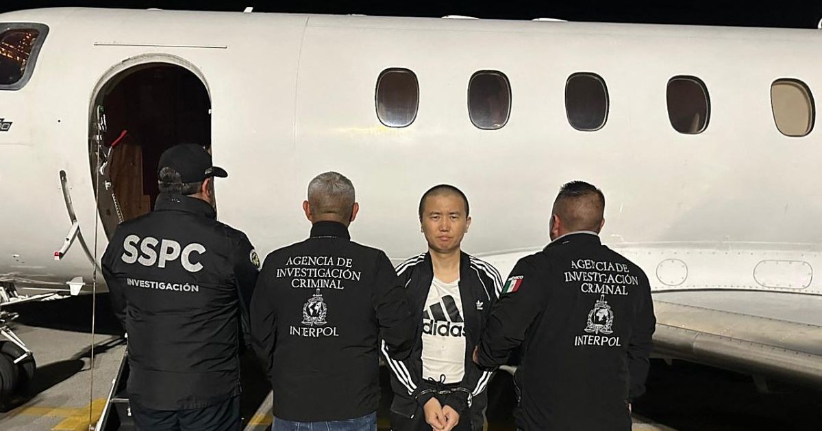 México entrega a EEUU a “Brother Wang”, el capo fugitivo del fentanilo detenido en Cuba