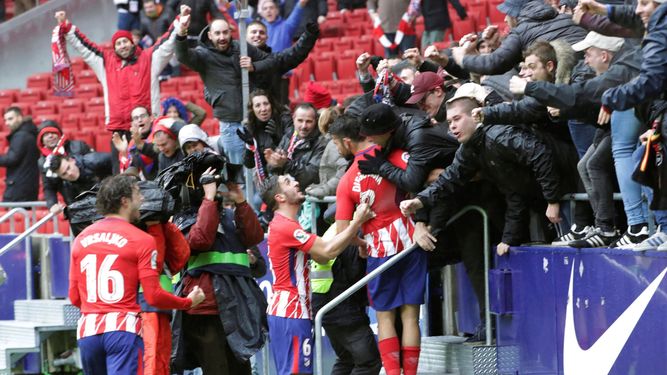 Costa ya tenía una tarjeta amarilla para el momento de la celebración de su tanto.