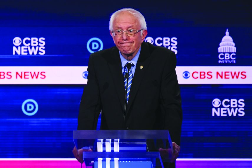 El precandidato a la nominación demócrata, Bernie Sanders, durante un debate por la cadena CBS.