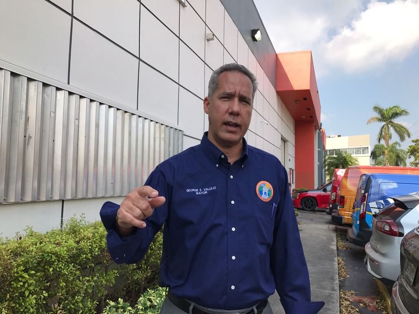 El mandatario local reveló que otras 15 cuadrillas estarán llegando entre este miércoles y el jueves para reforzar las labores de recolección.