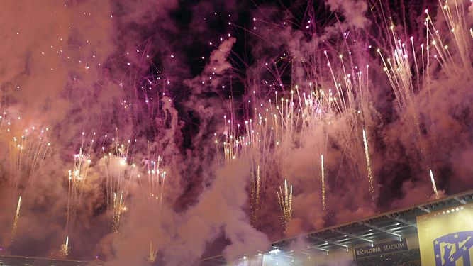 Despliegue de fuegos artificiale previo al Juego de Estrellas de la MLS, el 31 de julio de 2019, en Orlando, Florida.&nbsp;