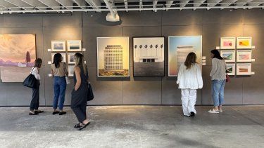 Vista parcial de la exposición “HOME | LAND: arte contemporáneo de Israel”, en Miami.&nbsp;