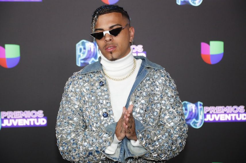 El cantante puertorriqueño Rauw Alejandro posa en la alfombra roja de los Premios Juventud 2019 el jueves 18 de julio de 2019 en Coral Gables, Florida.&nbsp;