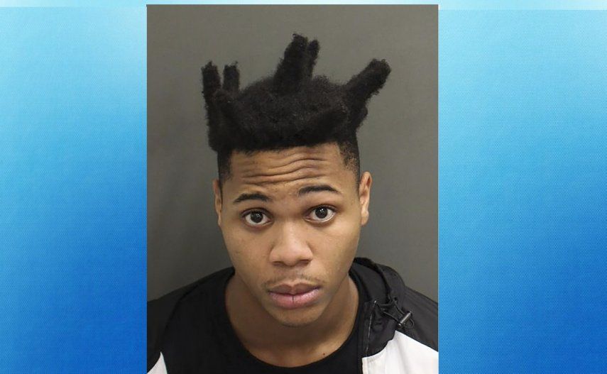 Esta imagen difundida por el Departamento de Policía del Condado de Orange, Florida, muestra a Keith Melvin Moses. Las autoridades informan que un reportero de televisión del centro de Florida y una niña de 9 años fueron asesinados a tiros el miércoles 22 de febrero cerca del lugar en el que horas antes se había registrado otro tiroteo, cerca de Orlando, Florida. 