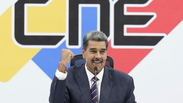 El dictador venezolano, Nicolás Maduro, asiste a una ceremonia en el Consejo Nacional Electoral (CNE) que lo certifica como ganador de las elecciones presidenciales en Caracas, Venezuela, el lunes 29 de julio de 2024. &nbsp;