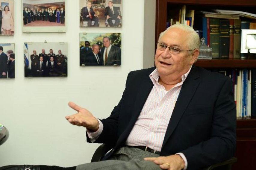 El exmandatario había viajado a Estados Unidos para someterse a tratamiento oncológico después de ser intervenido en septiembre pasado en la ciudad de San Salvador.