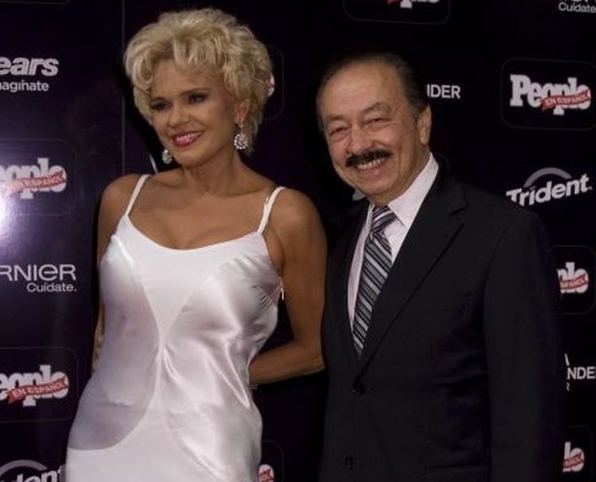 El productor y actor puertorriqueño Elin Ortiz y su esposa Charytín Goyco. (EFE)
