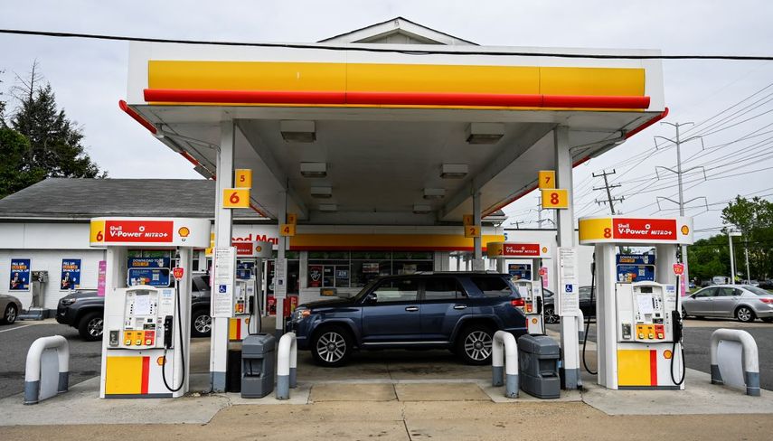 Foto de una estación de gasolina de la compañía Shell.