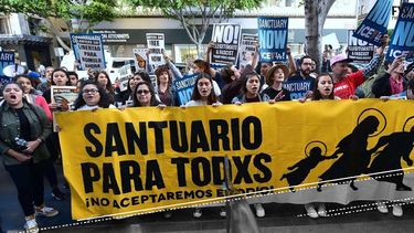 La decisión judicial representa una victoria parcial para los condados y ciudades de Texas que iniciaron una batalla legal contra el estado para frenar la medida.