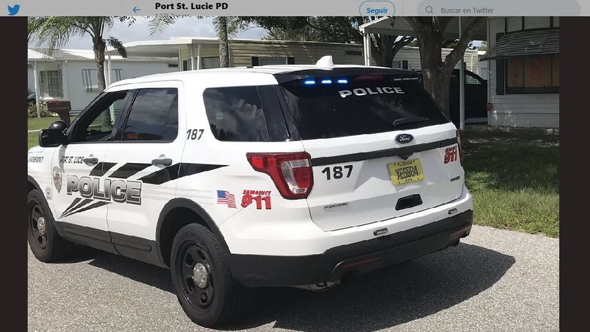 Fotografía de un auto policial publicada el 2 de septiembre de 2019 en la cuenta oficial de Twitter del Departamento de Policía de Port St. Lucie.