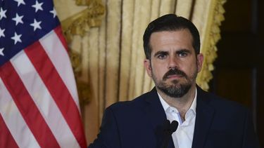 El gobernador de Puerto Rico Ricardo Rossell&oacute; durante una conferencia de prensa en San Juan.